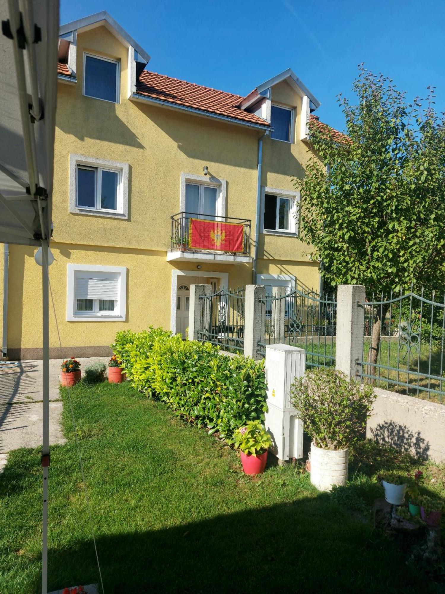 Lucic Guesthouse 采蒂涅 外观 照片