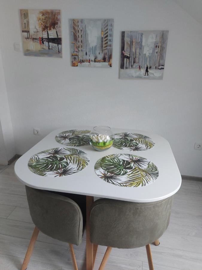 Lucic Guesthouse 采蒂涅 外观 照片