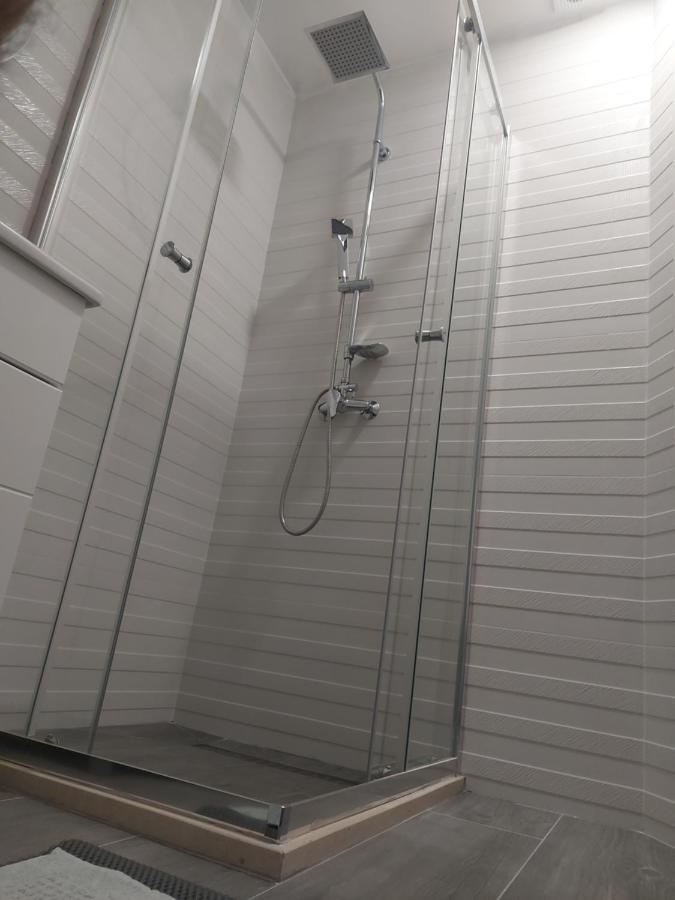 Lucic Guesthouse 采蒂涅 外观 照片